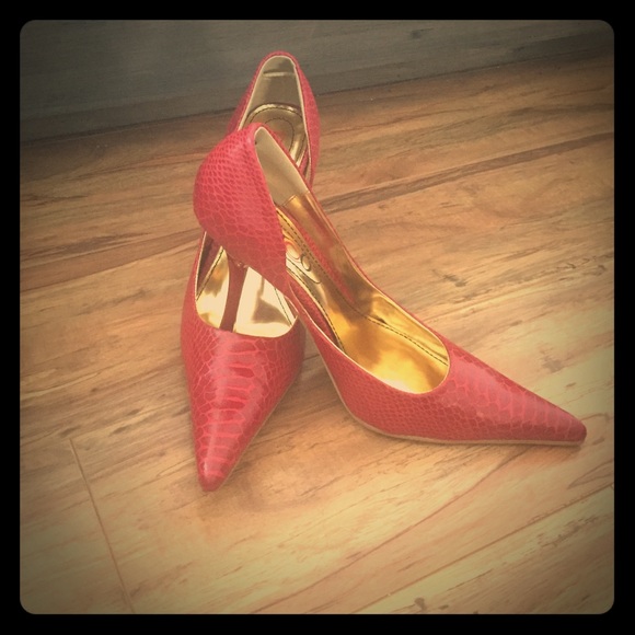 Red hot pumps