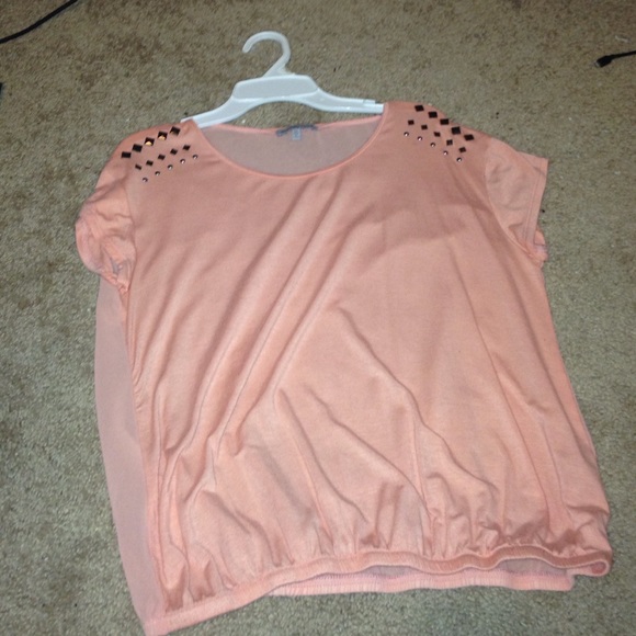 Short sleeve dress shirt