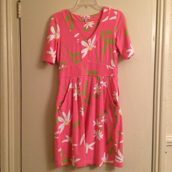 Lilly Pulitzer pink daisy dress