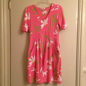 Lilly Pulitzer pink daisy dress