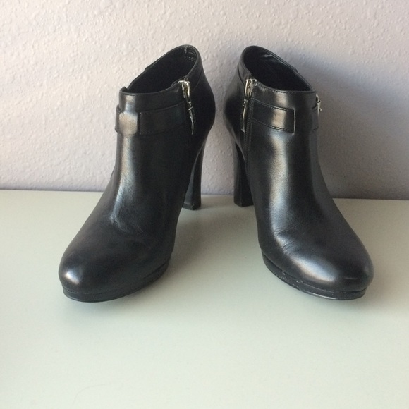 Lauren Ralph Lauren-  black boots