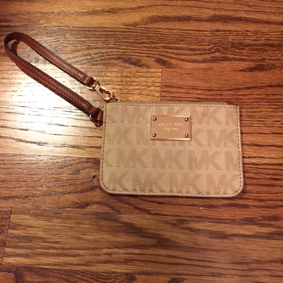 Michael Kors Wristlet