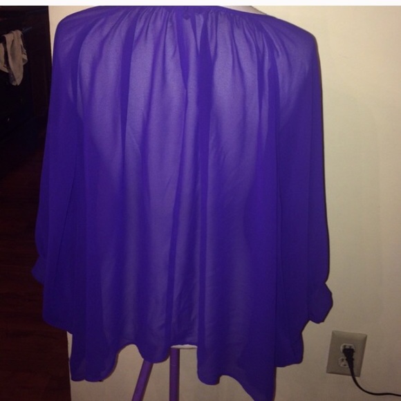 Small EXPRESS chiffon - Picture 2 of 3