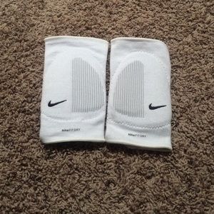 Nike knee pads