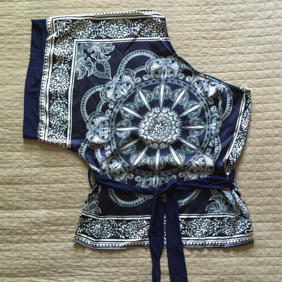 One shoulder scarf top - Picture 3 of 3