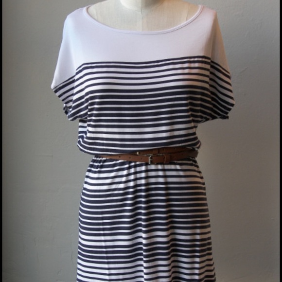 Tart navy and white stripe tunic Sz M NWT