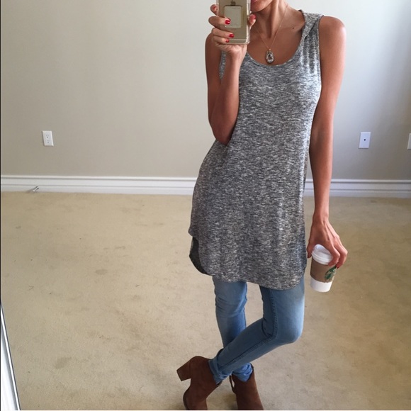 • SOLD • Grey Knit Hoodie Tunic Top L - Picture 2 of 4