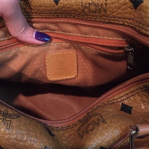 Additional pics of MCM bag - Picture 3 of 4