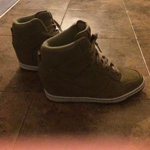 Nike Ski High Drunk Sneakers