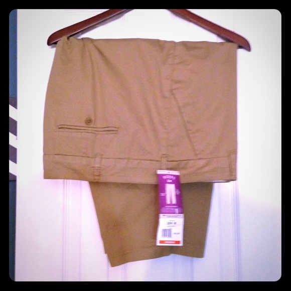 NWT Rider Size 22W dark khaki capris