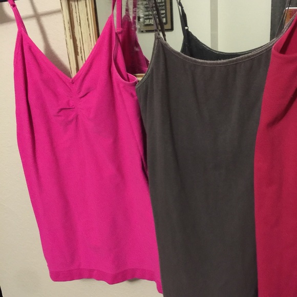 Tank top bundle - Picture 3 of 4