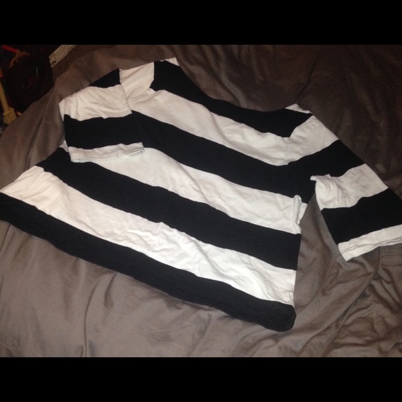 Black and white boat neck shirt