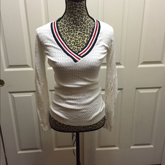 White cable knit sweater by Aqua
