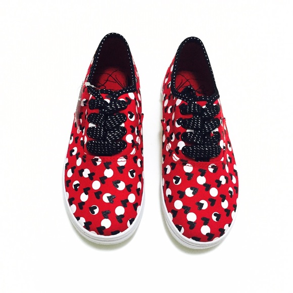 ❌SOLD!! kids Minnie Mickey Mouse sneakers Hearts