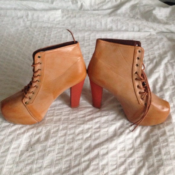 Tan litas booties
