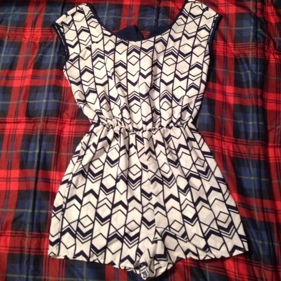 Very cute romper!!