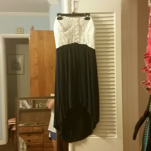 Rue21 Dresses & Skirts - Strapless hi-lo dress