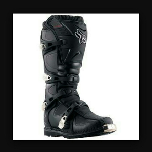 ISO!!! Fox riding boots (size 9)