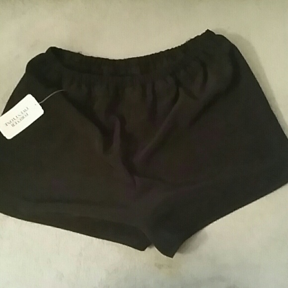 Black Forever 21 shorts - Picture 2 of 2