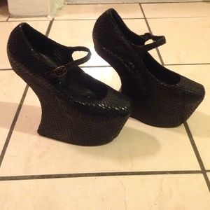Sale🎉Black Snake Jeffrey Campbell NightWalk heels