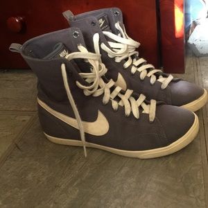 Nike Women's Racquette Mid