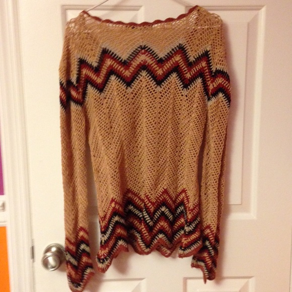 Boho- styled pullover sweater - Picture 2 of 3