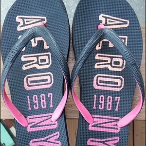 Aeropostale flip flops