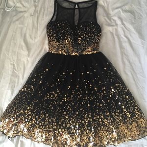 Black and Gold Sequins Evening Dress