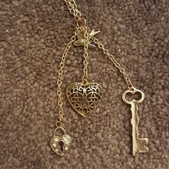 Gold long neckless