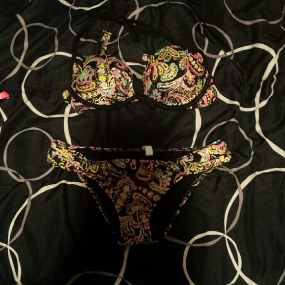 VS Bathing Suit - Picture 1 of 4