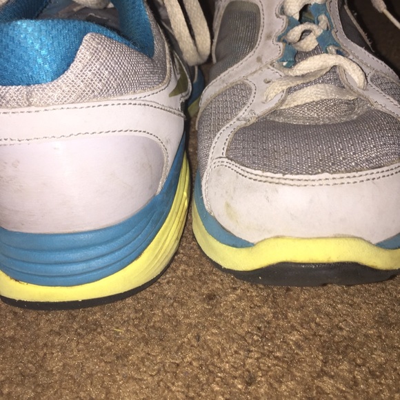 Nike Running Shoes/bundle - Picture 3 of 4