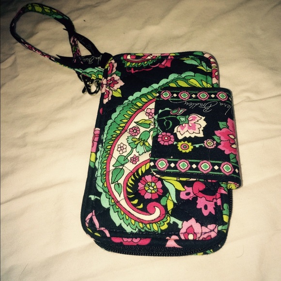 Vera Bradley phone wristlet in Petal Paisley