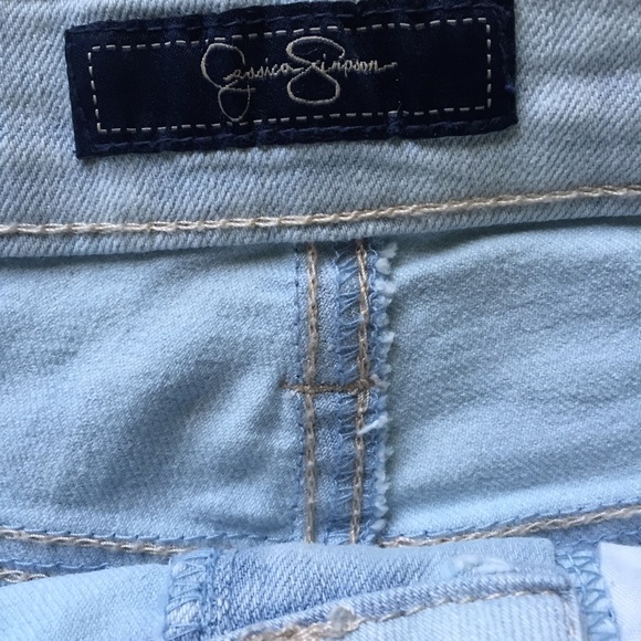Jessica Simpson Shorts - Picture 3 of 4