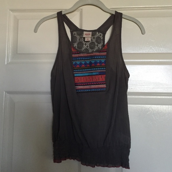 Grey tank with tribal pattern