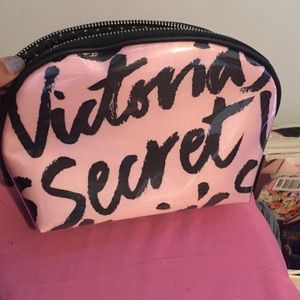 Never Used. Makeup Bag💫