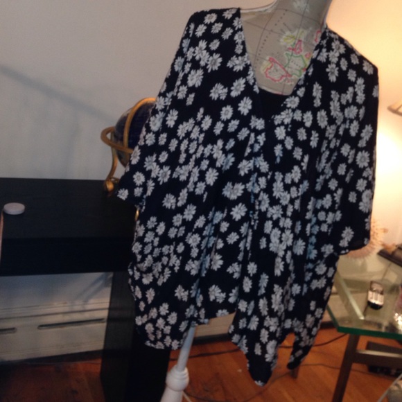 Forever 21 floral kimono