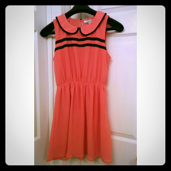 Forever 21 Dresses & Skirts - Coral + Navy Forever 21 Chiffon Dress