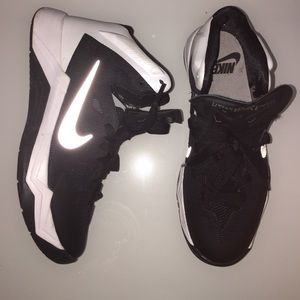 Nikes Size 6.5 women's