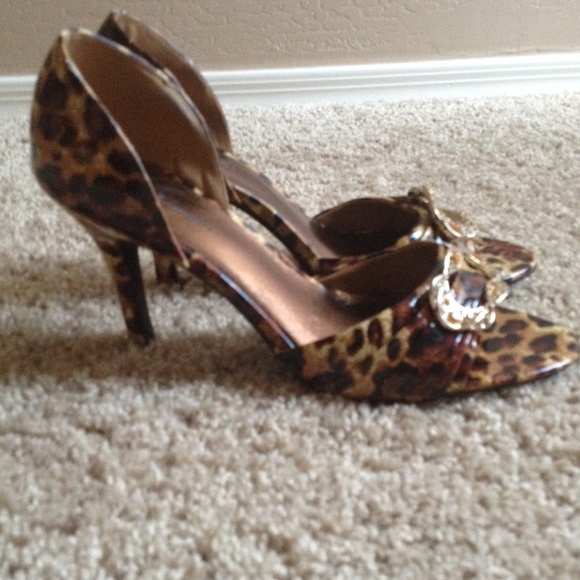 Delicious peep-toe heels