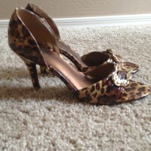 Delicious peep-toe heels