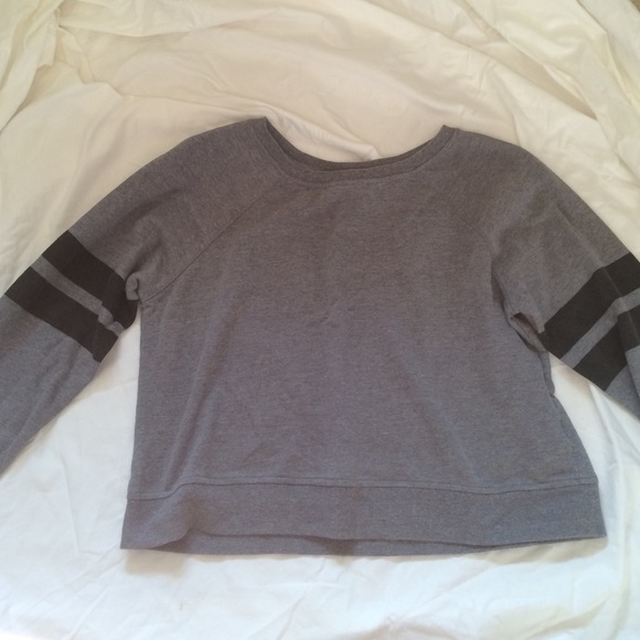 Crop top sweater