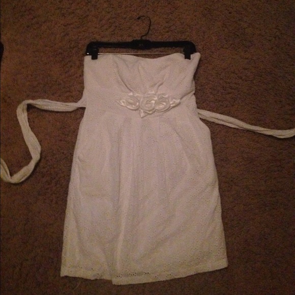 Ruby Rox Dresses & Skirts - White summery dress