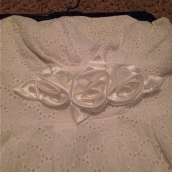 White summery dress - Picture 3 of 3