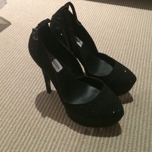 Steve Madden black heels