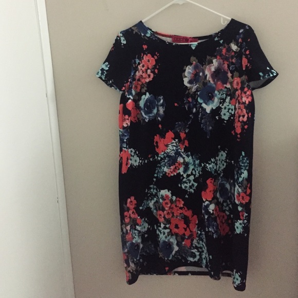 Boohoo Carley Floral Print Shift dress