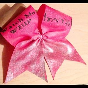 Cheer bow