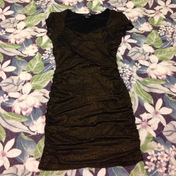 Forever 21 medium black and gold NWOT never worn