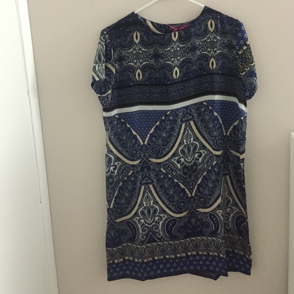 Boohoo Nina Woven Pasley Shift Dress