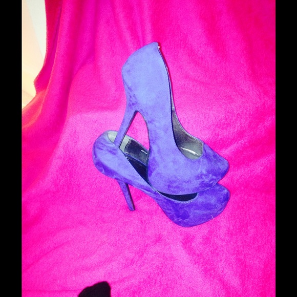 Blue Pumps