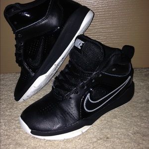 Youth Nike's